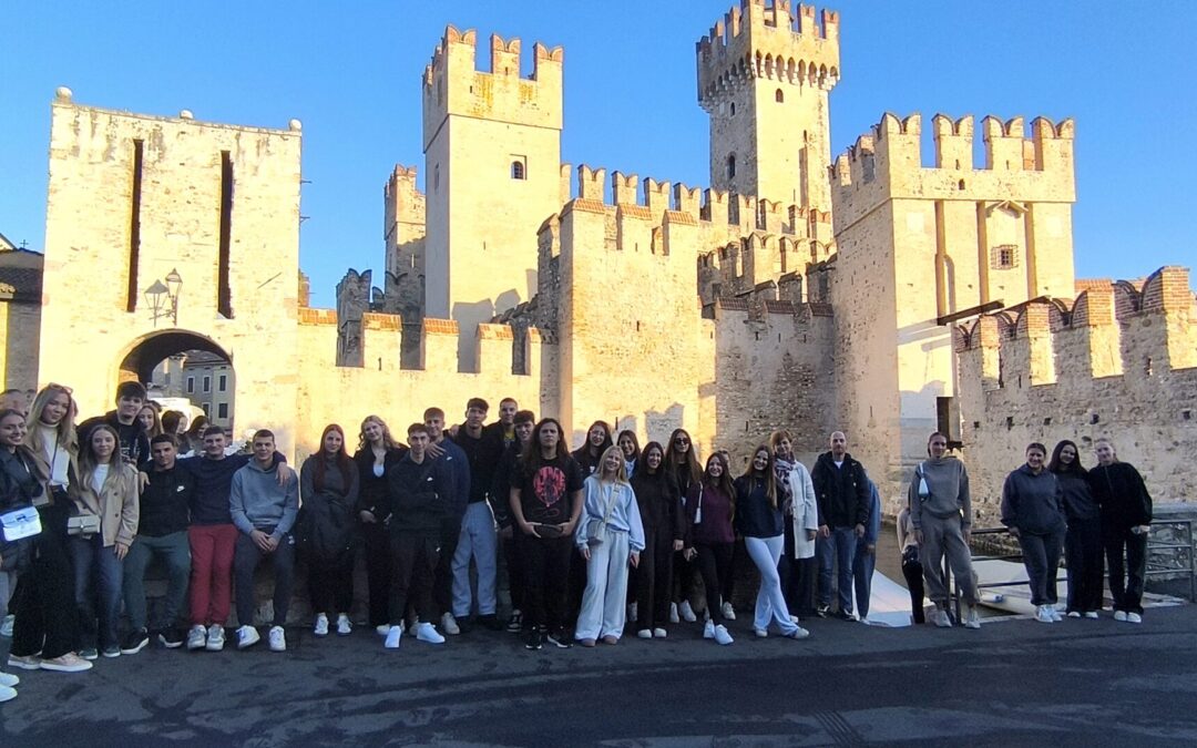 Maturanti na jednodnevnom izletu u Sirmione i Gardaland