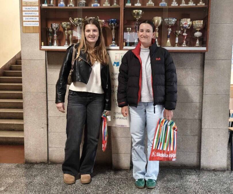 Naše učenice izvrsne na županijskoj povijesti