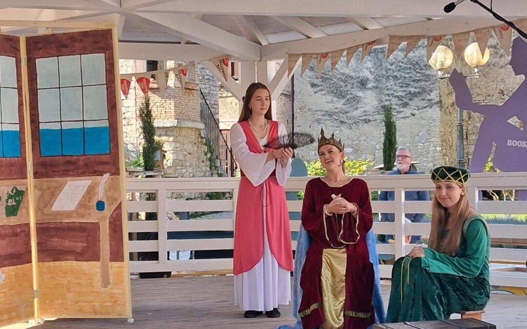 Dramska družina „Kratki rez“ obogatila ovogodišnju BOOKtigu